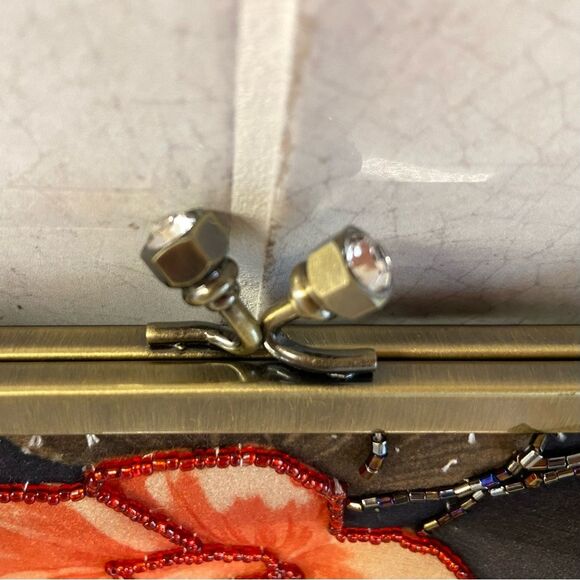 Floral Embroidered Women's Bag - Picture 8 of 12